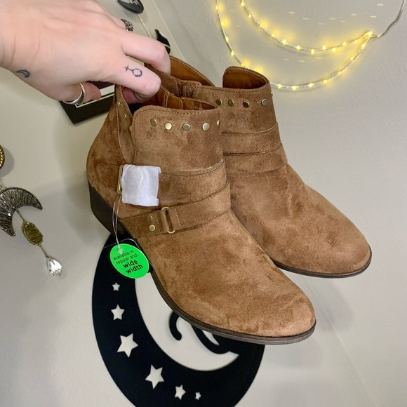 a.n.a Cognac Alford Ankle Boot size 9.5W - Picture 7 of 9